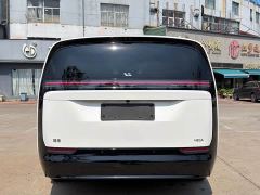 Li Auto Li Xiang MEGA Ultra - ფოტო 17