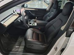 Tesla Model Y Rear-Wheel Drive - ფოტო 14