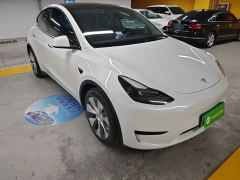 Tesla Model Y Rear-Wheel Drive - ფოტო 3