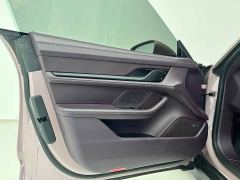 Porsche Taycan - ფოტო 11