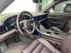 Porsche Taycan - ფოტო 12
