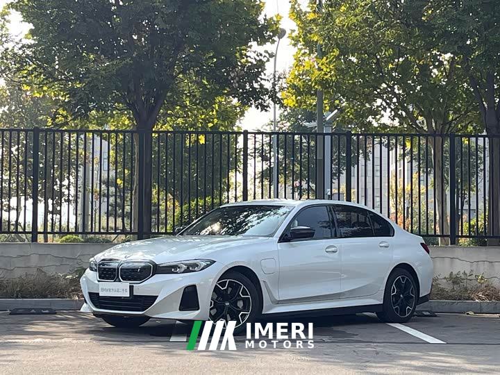 BMW i3 eDrive 35 L - автомобиль из Китая