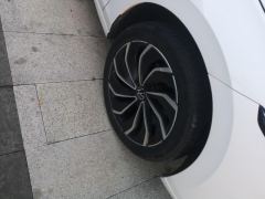 Volkswagen Golf 280TSI DCT 30th Anniversary Edition - ფოტო 6
