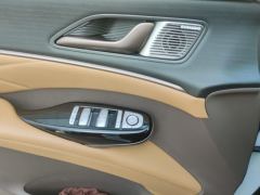 Denza D9 DM-i970AWD Version - ფოტო 13
