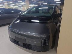 Li Auto Li Xiang MEGA Ultra - фото 1