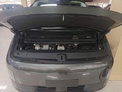 Li Auto Li Xiang MEGA Ultra - фото 19
