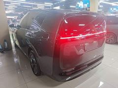 Li Auto Li Xiang MEGA Ultra - фото 4