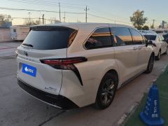 Toyota Sienna Dual-Engine 2.5L 4WD Prestige Edition - ფოტო 2