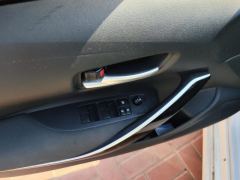 Toyota Corolla Dual-Engine 1.8L Pioneer Edition - фото 13