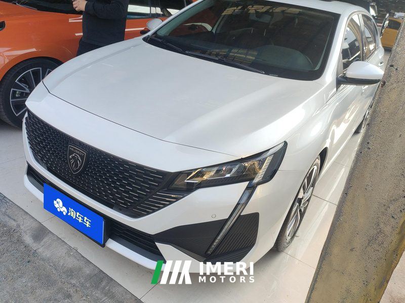 Peugeot 408 1.6T Chase Light Edition