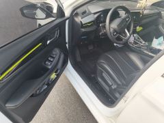 Roewe MG i5 1.5L CVT Diamond Edition - ფოტო 17