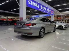 Lexus ES 200 Excellence Edition - photo 4