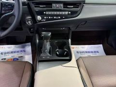 Lexus ES 200 Excellence Edition - photo 9