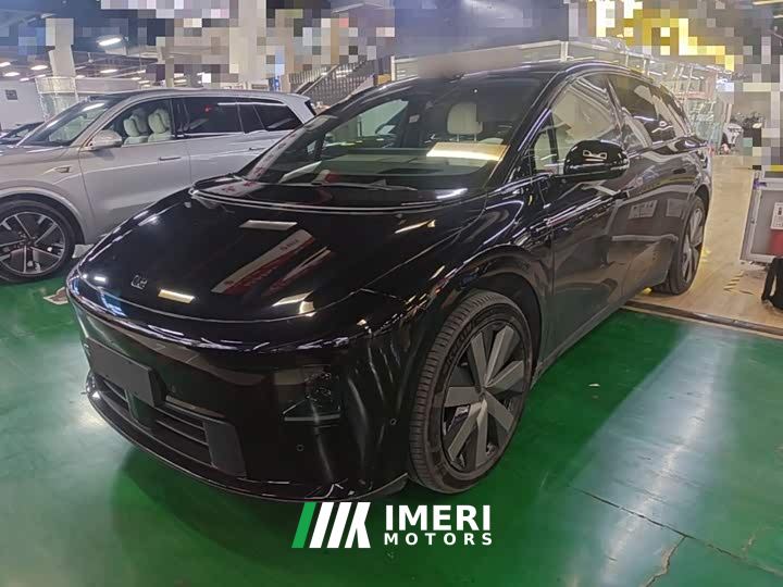 Li Auto i6 Four-Wheel Drive Standard Edition