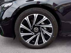 Mercedes-Benz E-Class E 300 L Luxury - photo 13