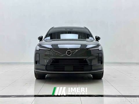 2025 Volvo XC70 Plug-in Hybrid AWD Extended Range Plus