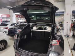 Tesla Model Y Rear-Wheel Drive - ფოტო 18