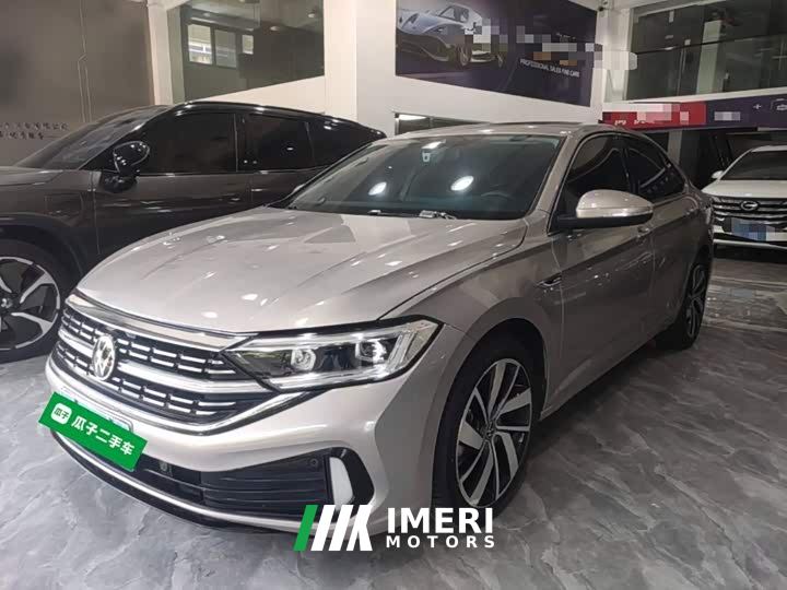 Volkswagen Sagitar 300TSI DSG Excellence Edition