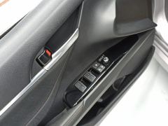 Toyota Camry 2.0G Luxury Edition - photo 13