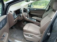Volkswagen Viloran 330TSI Luxury Edition - ფოტო 14