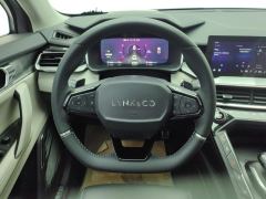 Lynk & Co 06 1.5T Shero Pink Special Edition - фото 18
