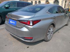 Lexus ES 200 Excellence Edition - фото 2