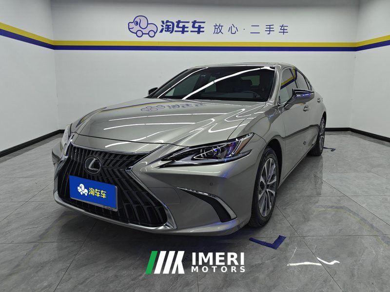 Lexus ES 300h Excellence Edition