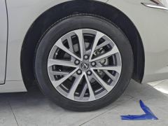 Lexus ES 300h Excellence Edition - фото 6