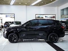 Volkswagen Touareg 3.0T Premium Obsidian Black Sports Suit - photo 15