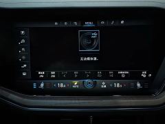 Volkswagen Touareg 3.0T Premium Obsidian Black Sports Suit - photo 6
