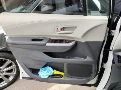 Toyota Sienna Dual-Engine 2.5L Comfort Edition - ფოტო 12