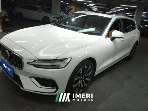 2023 Volvo V60 B5 Luxury Edition - автомобиль из Китая