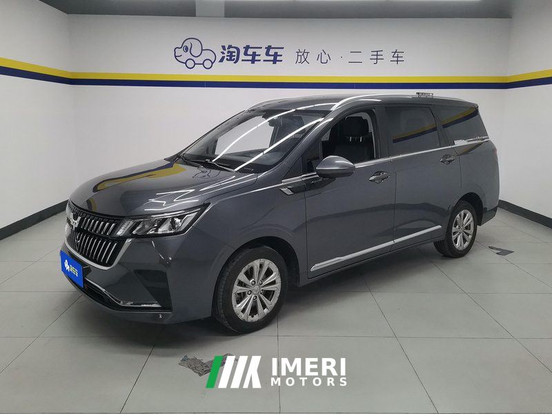 Wuling Jiachen 1.5L Manual Light Comfort Edition