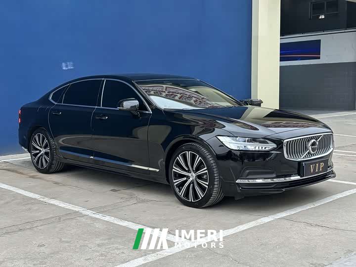 Volvo S90 B5 Smart Luxury Edition
