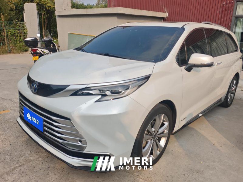 Toyota Sienna 2.5L Hybrid Platinum Edition