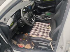 Roewe i5 1.5L CVT Black Gold Edition - ფოტო 14