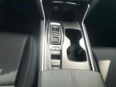 Honda Accord PHEV 2.0L E-CVT Edition - фото 19