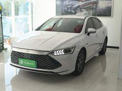 BYD Qin PLUS Glory Edition DM-i 55KM Leading - ფოტო 1