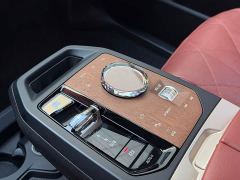 BMW iX M60 Facelift M60 - ფოტო 16