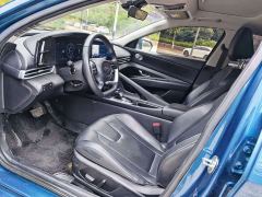 Hyundai Elantra 1.5L CVT Luxury - ფოტო 4