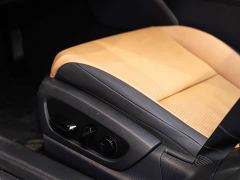 Lexus ES 300h Premium Edition - photo 19