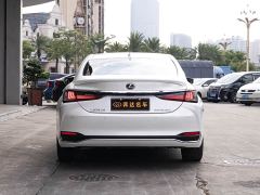 Lexus ES 300h Premium Edition - photo 5