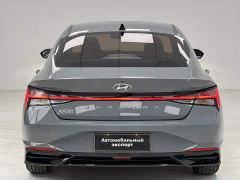 Hyundai Elantra 1.5L CVT Luxury - ფოტო 17