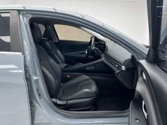 Hyundai Elantra 1.5L CVT Luxury - ფოტო 8