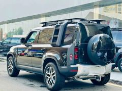 Land Rover Defender 110 3.0T 400PS X-Dynamic HSE - фото 3