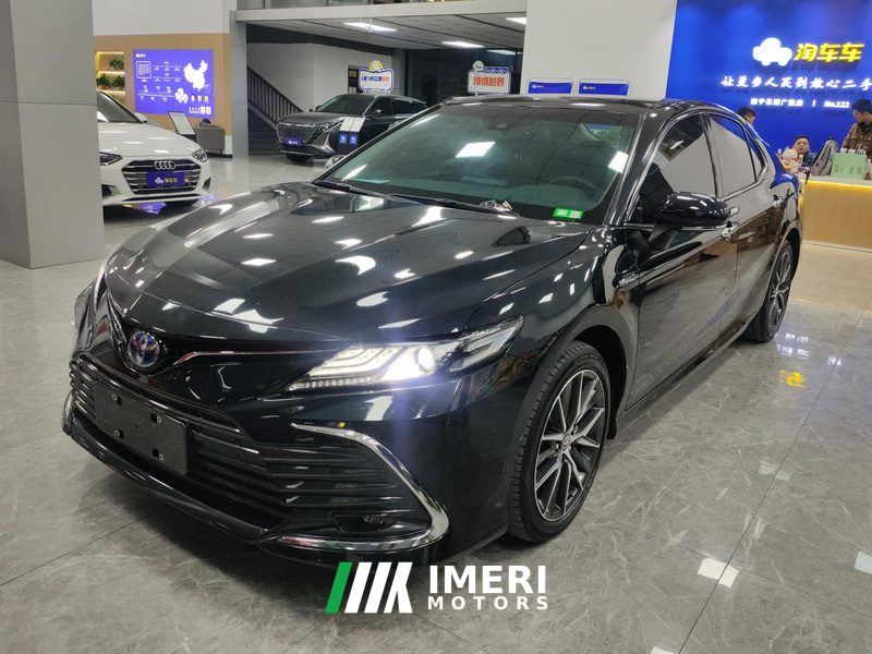 Toyota Camry Dual-Engine 2.5HG Luxury Edition