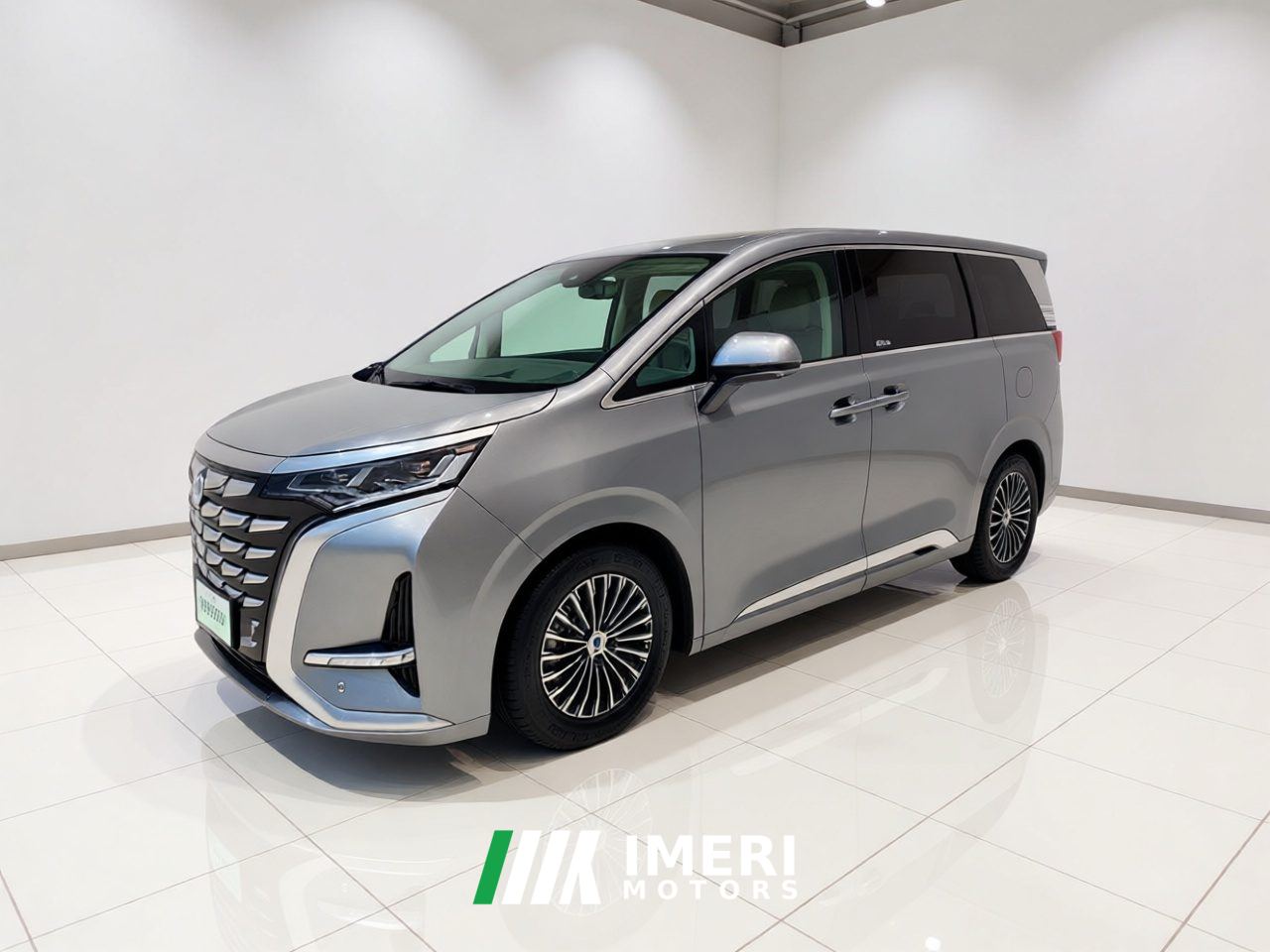 Denza D9 DM-i 1.5T 180km AWD Version 7