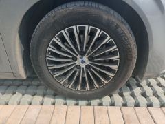 Denza D9 DM-i 1.5T 180km AWD Version 7 - ფოტო 8