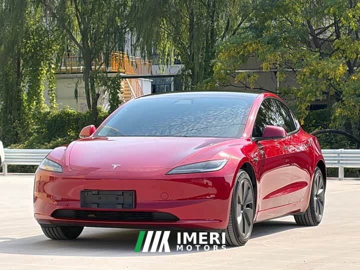 Tesla Model 3 Rear-Wheel Drive