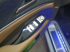Denza D9 DM-i 1040 Premium - ფოტო 13